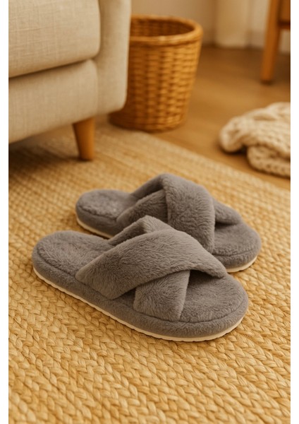 CP30 Tüylü Pofuduk Çapraz Kışlık Kadın Ev Terliği fiyatları