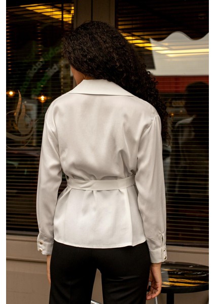 Kadın Ipeksi Dokulu Likrasız Modal Kumaş Yakalı Anvelop Kemerli Şık Bluz-Krem fırsatları