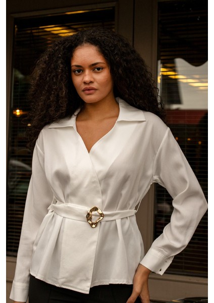 Kadın Ipeksi Dokulu Likrasız Modal Kumaş Yakalı Anvelop Kemerli Şık Bluz-Krem