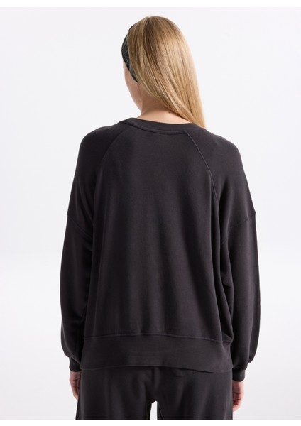 Yuvarlak Yaka Antrasit Kadın Sweatshırt ATU03BH25TEN indirimleri