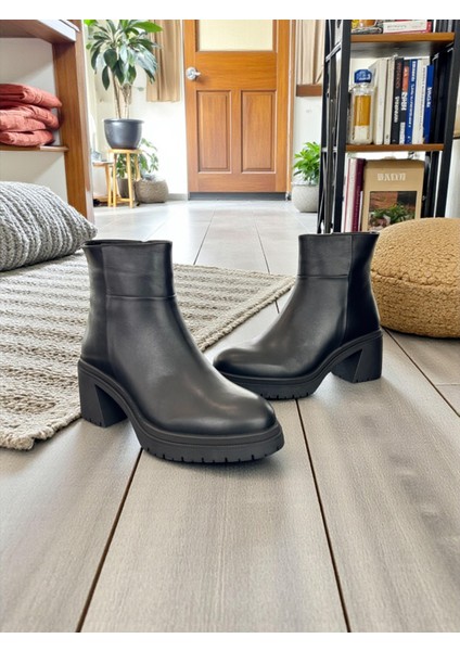 D25KB-8470 Siyah Hakiki Deri Tam Ortopedik Günlük Kadın Bot