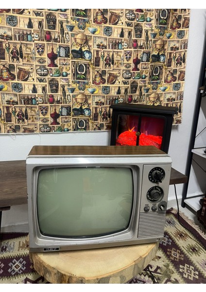 Antika Tüplü Televizyon