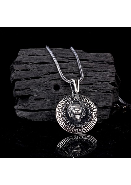 925 Ayar Gümüş Mikro Taşlı Aslan Motifli Kolye