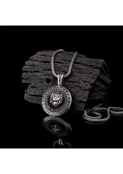 925 Ayar Gümüş Mikro Taşlı Aslan Motifli Kolye fırsatları