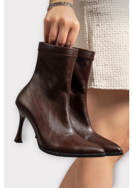 Sivri Burun İnce Topuklu Streç Kadın Bot KAHVERENGİ