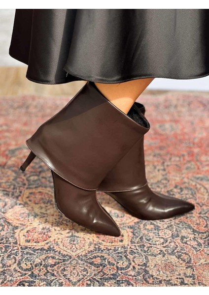 Aveny Ince Topuk Sivri Burun Katlama Detaylı Acı Kahve Kadın Bot fiyatları