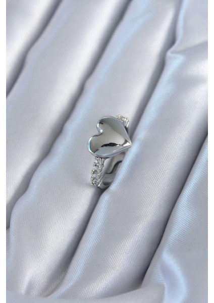 Bfs Gümüş Renk Pirinç Zirkon Taşlı Kalp Model Kadın Yüzük