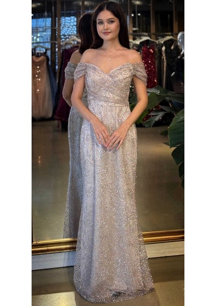 Bej Madonna Yaka Sırt Dekolteli Düz Kesim Simli Uzun Abiye Elbise 11113-06