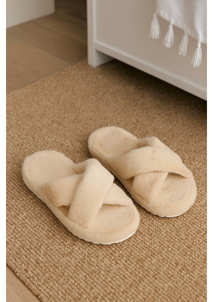 CP30 Tüylü Pofuduk Çapraz Kışlık Kadın Ev Terliği fiyatları