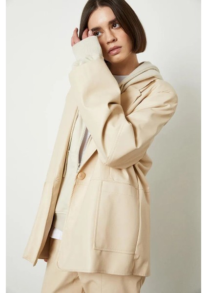 Allbucks Beyyoğlu, Oversize Suni Deri Blazer Ceket ABBEY0980 fırsatları