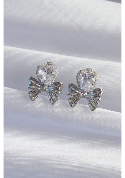 Pirinç Gümüş Renk Zirkon Taşlı Kalp Model Fiyonk Küpe fiyatları