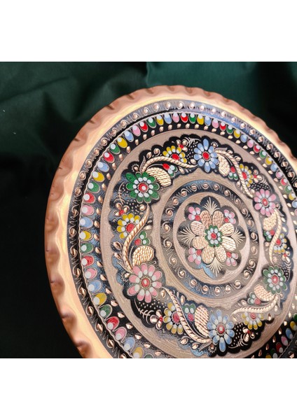 El Yapımı, Bakır Işlemeli Tepsi, Servis Tepsisi, Nişan Tepsisi, Kına Tepsisi, Çiçek Desenli Tepsi modelleri