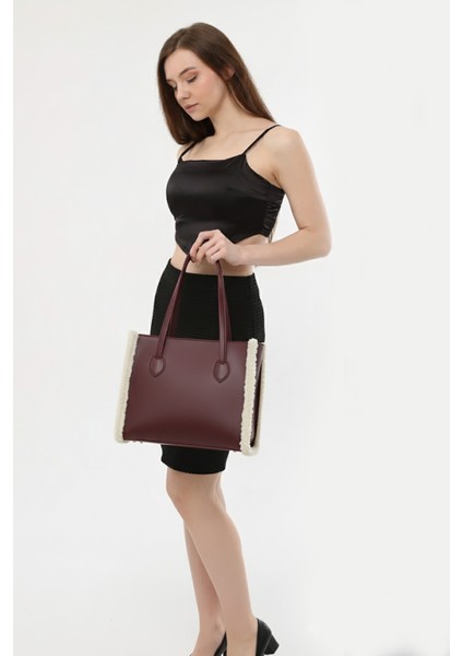 Bordo Polar Detaylı Geniş Omuz Çantası modelleri