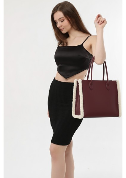 Bordo Polar Detaylı Geniş Omuz Çantası