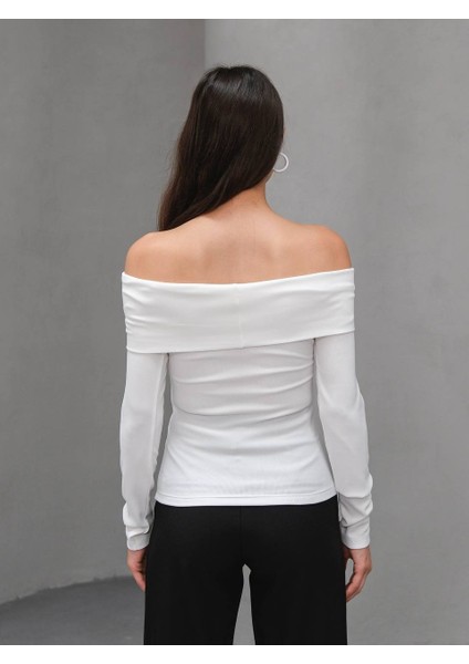 Madonna Yaka Üç Düğmeli Bluz fiyatları