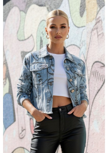Kadın Mavi Düğmeli Uzun Kollu Surat/yüz Baskılı Crop Denim Jean Ceket Kadın | Yeni Sezon Kadın Ceket indirimleri