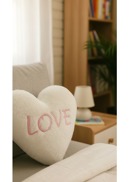 DEKORATİF YASTIK LOVE 25*25 cm modelleri