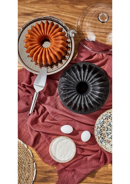 Döküm Dilimli Keskin Kek Kalıbı 260 mm (RSS105) modelleri