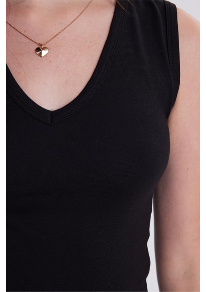 Kadın Slim Fit Dar Kesim V Yaka Sıfır Kol Pamuklu Ribanalı Siyah Bluz modelleri