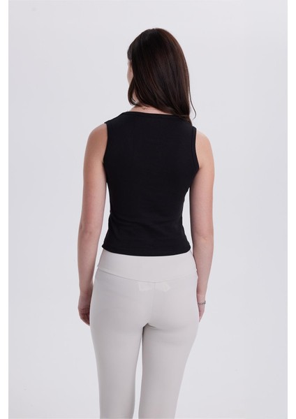 Kadın Slim Fit Dar Kesim V Yaka Sıfır Kol Pamuklu Ribanalı Siyah Bluz