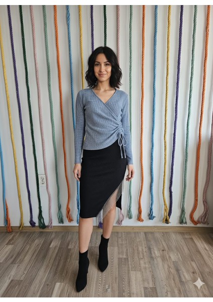 1587 Kruvaze Bağcık Detaylı Yumoş Triko Bluz modelleri