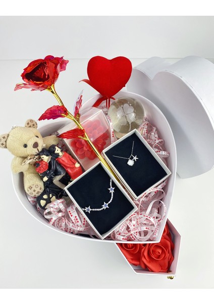 Yıldızlı Aşk Hediye Kutusu – Sevgiliye Unutulmaz Sürpriz fiyatları