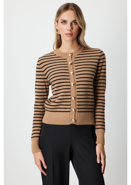 Kadın Sıfır Yaka Çizgili Hırka 63901 Camel