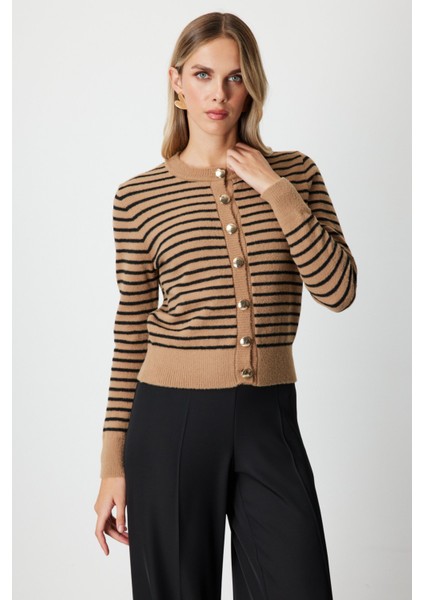 Kadın Sıfır Yaka Çizgili Hırka 63901 Camel fiyatları