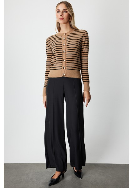 Kadın Sıfır Yaka Çizgili Hırka 63901 Camel modelleri