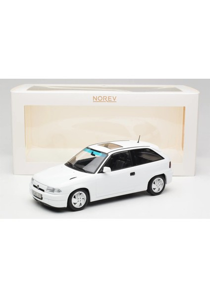 1:18 Norev 1991 Opel Astra F Gsı Blanc Casablanca fırsatları