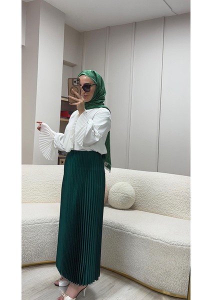 Piliseli Saten Etek Zümrüt