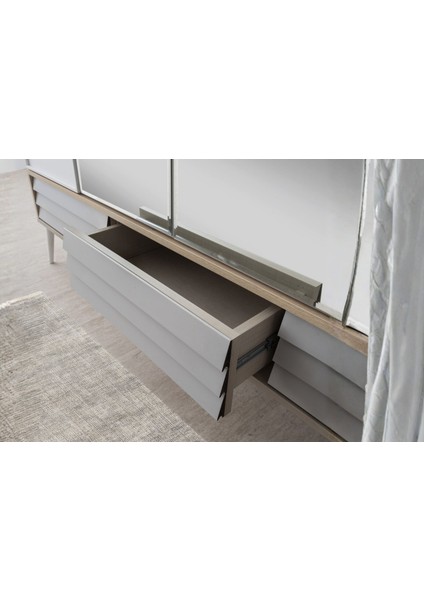 Silla 4 Kapılı Gardırop fiyatları