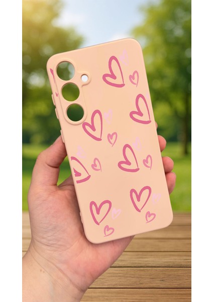 Samsung Galaxy S23FE -Pembe Kalp Desenli Silikon Darbe Emici Klasik Korumalı Rubber Kılıf