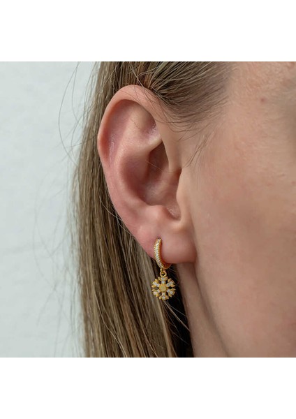 Gümüş Sallantılı Gold Kar Tanesi Kadın Küpe fırsatları