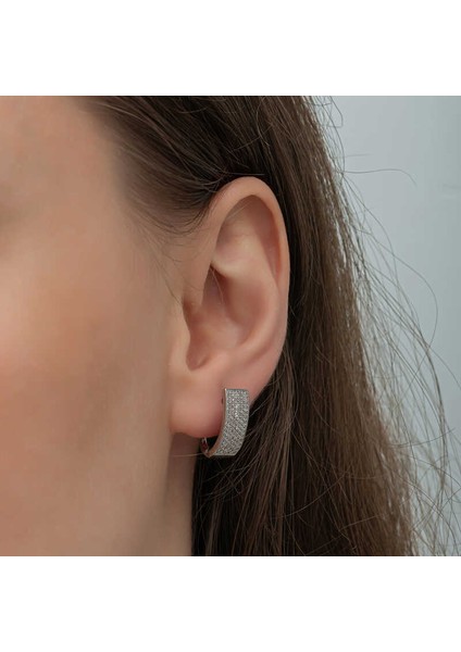 Gümüş 7 Sıra Beyaz Taşlı J Kadın Küpe indirimleri