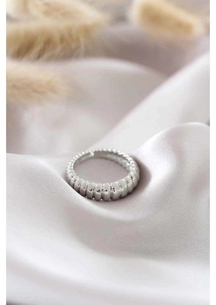 Bfs Gümüş Renk Ayarlamalı Burgu Kadın Yüzük