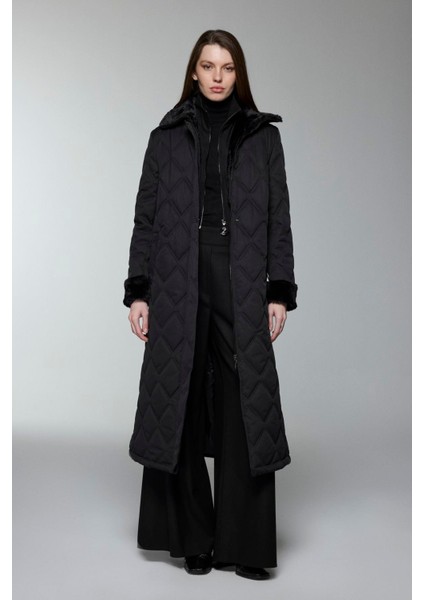 Peluş Yaka ve Kol Detaylı Kapitone Mont modelleri