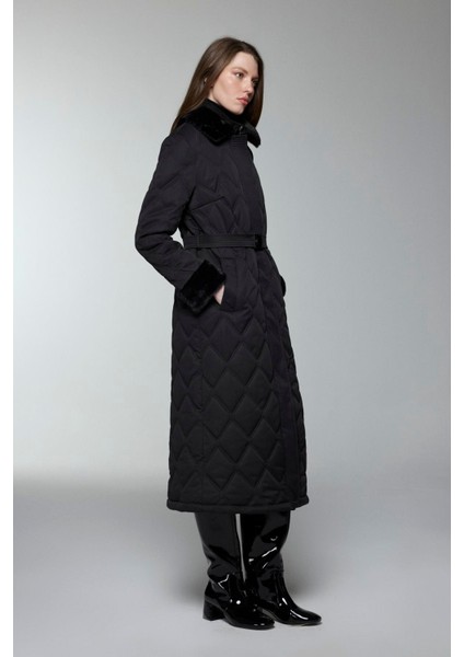 Peluş Yaka ve Kol Detaylı Kapitone Mont indirimleri