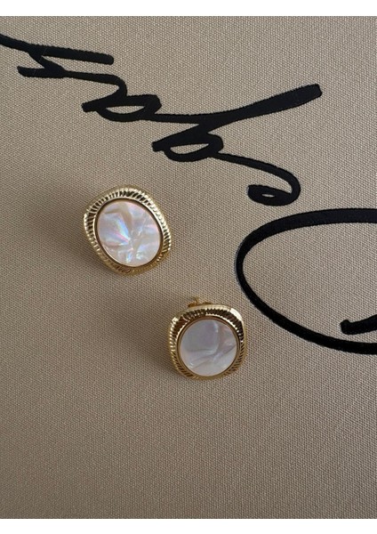 Vintage Sedef Taşlı Dikdörtgen Düğme Model Gold Çelik Küpe indirimleri