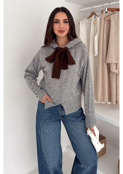 Kadın Fermuarlı Fiyonk Detaylı Triko Ceket – Pointed Hem Tasarım