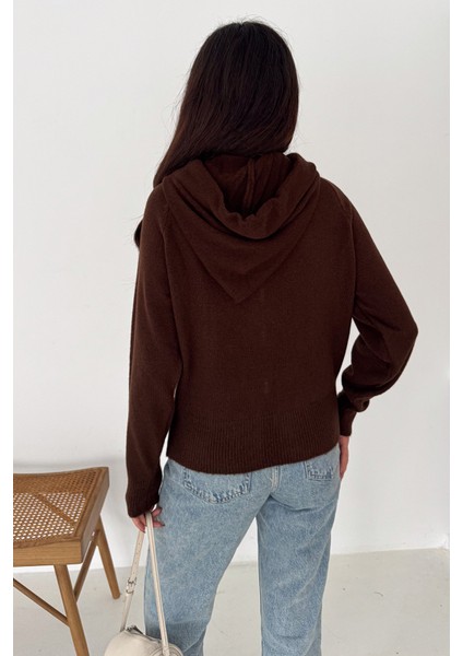 Kadın Fermuarlı Fiyonk Detaylı Triko Ceket – Pointed Hem Tasarım