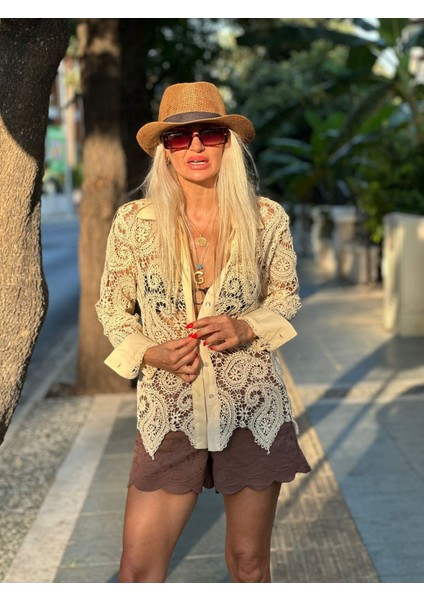 Kadın Beyaz Dantel Işlemeli Uzun Kollu Transparan Gömlek indirimleri