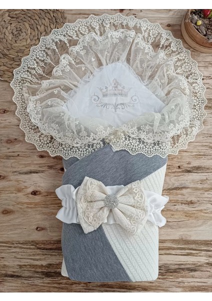 Litaetrend Yenidoğan Teri Cotton Taç Nakışlı Prizma Taş Kundak Bebek Battaniyesi Krem