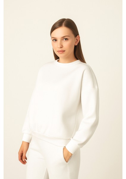 Üç Iplik Sıfır Yaka Kadın Sweat