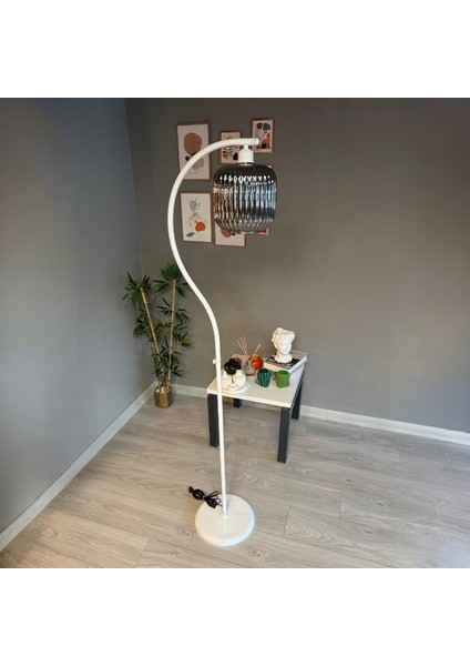 Mopa Beyaz Gövde Füme Cam Lambader Modern Dekoratif Metal Oturma Odası Çalışma Odası Zemin Lambası indirimleri