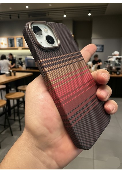iPhone 13-14-15 Kılıf Kevlar Magsafe Şarj Destekli Kamera Korumalı Karbon Fiber Hassas Tuşlu