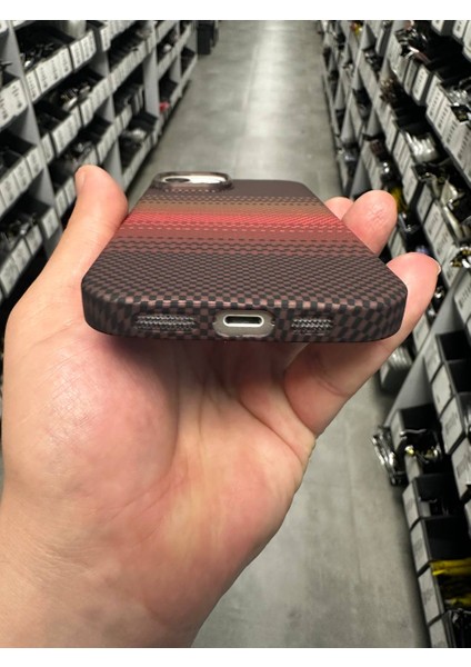 iPhone 13-14-15 Kılıf Kevlar Magsafe Şarj Destekli Kamera Korumalı Karbon Fiber Hassas Tuşlu modelleri
