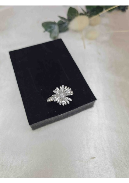 Gümüş Renk Papatya Taşlı Ayarlanabilir Kadın Yüzük – Işıltılı Zarif Model fırsatları