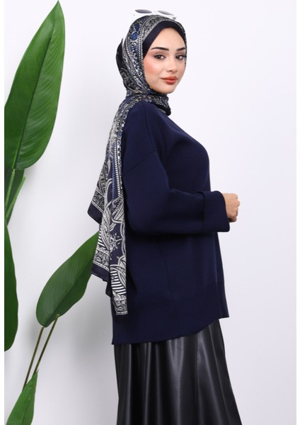 Lacivert Bisiklet Yaka Yumuşak Dokulu Oversize Triko Kazak fırsatları