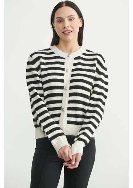 Çizgili Metal Düğmeli Triko Hırka - Siyah fiyatları